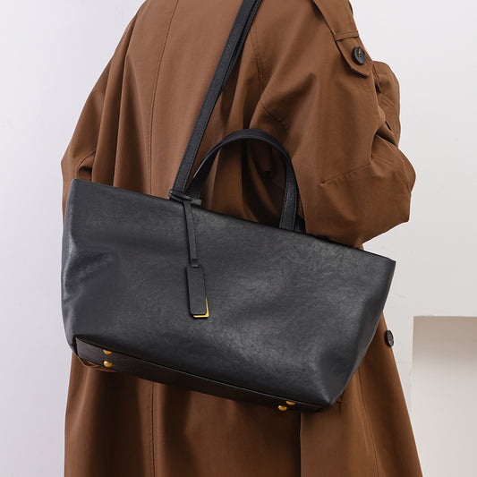 Commuter Tote Bag | Retro Style in Soft, Supple Leather